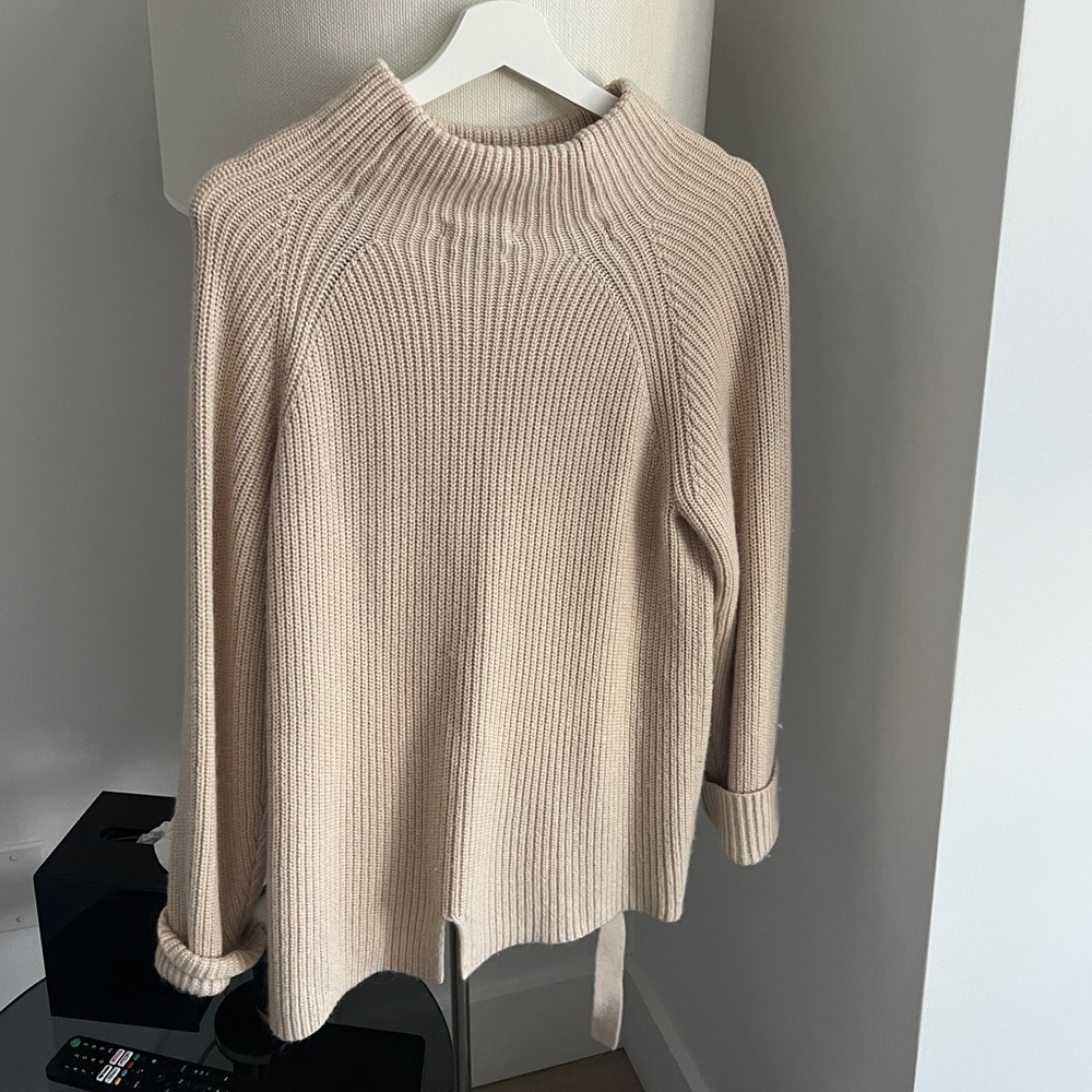 Massimo Dutti Cream Sweater (M)